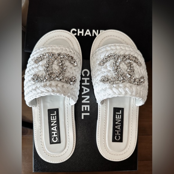 Chanel CC Spotlight White with Crystal Rafia Mules Sandals 37 - Picture 3 of 9